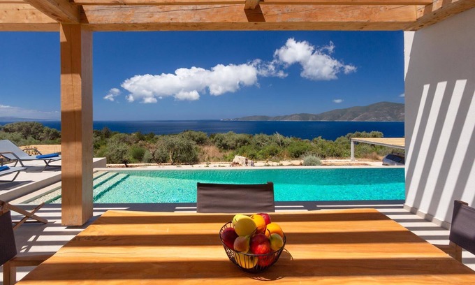 Evgiros Villa | ELYANE VILLAS 1 - Luxury Seafront Villa near Ammoussa Beach