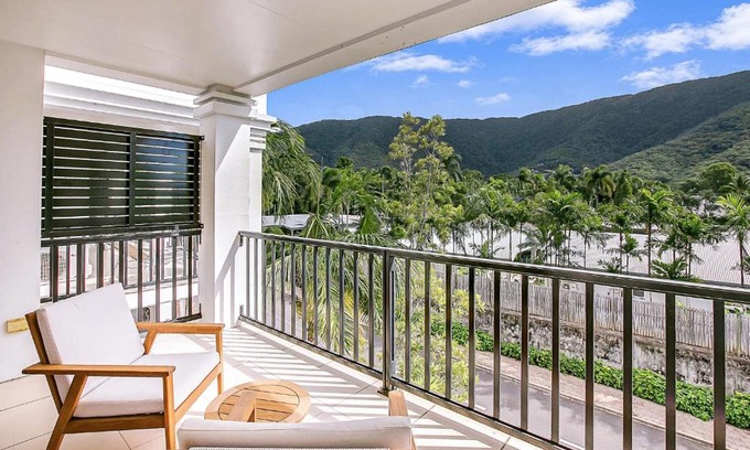 Palm Cove Apartment | Elysium Apartments