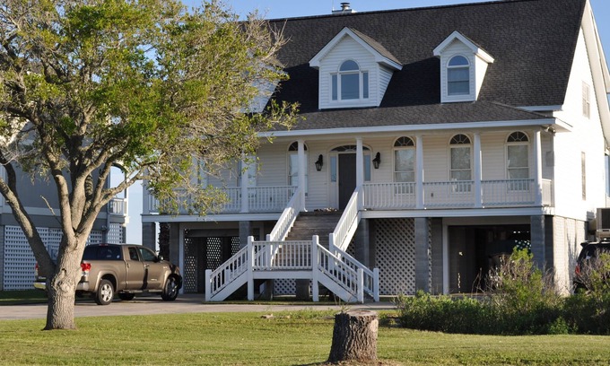 Edisto Island House | Embry Home, 3767e Docksite Rd., Edisto Beach SC