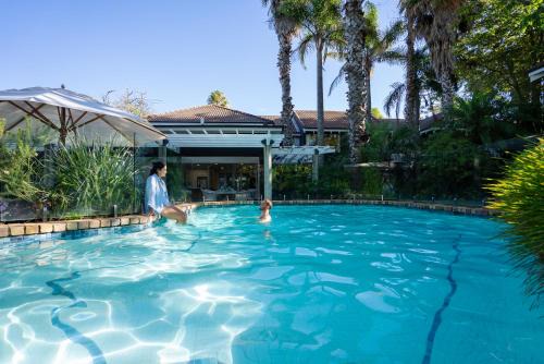 Takapuna Hotel | Emerald Inn on Takapuna Beach