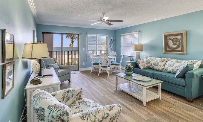 North Redington Beach Condo | Emerald Isle 104 Beachfront|Updates Galore|Amazing SUNSET Views| 2 Bdrms