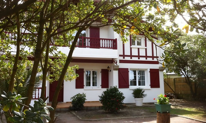 Anglet Bed & Breakfast | Émilie's Guest Room - Anglet