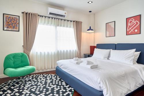 Old City House | Emily Home-Charming 3BR in Chiang Mai Old Town, Steps from Wat Phra Singh & Sunday Walking Street by Beginning With