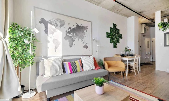 Downtown Edmonton Condo | Eminence Sleek Studio City View