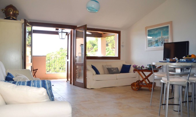 Eden Rock House | Enchanted house with sea view 10 minutes from Chia