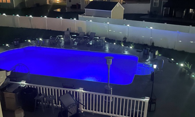 Grand Island House | Enchanting 5-bedroom house with AC in Grand Island, hot tub, patio, pool