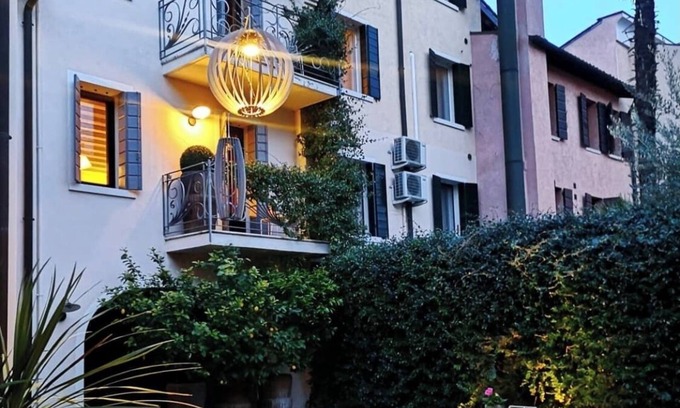 Treviso Villa | Enchanting 6-bedroom Villa in Treviso, private patio