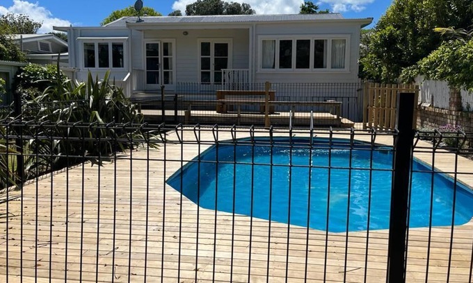 Remuera House | Enchanting prime Remuera, Auckland address, 3br home with private garden & pool