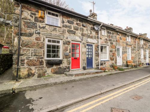 Beddgelert House | Encil