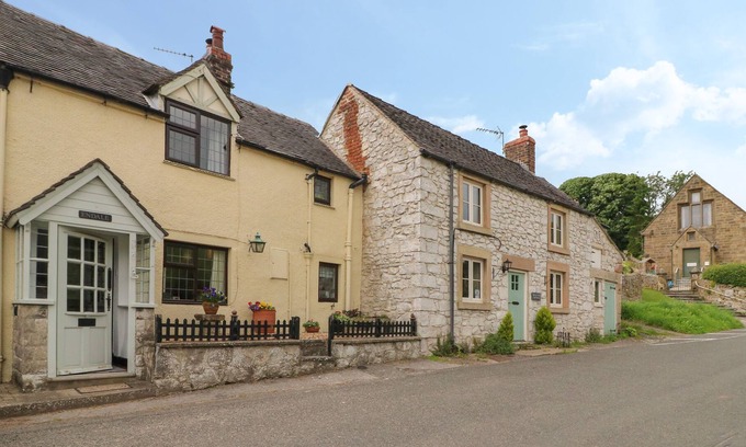 Carsington Cottage | ENDALE, romantic, character holiday cottage in Wirksworth