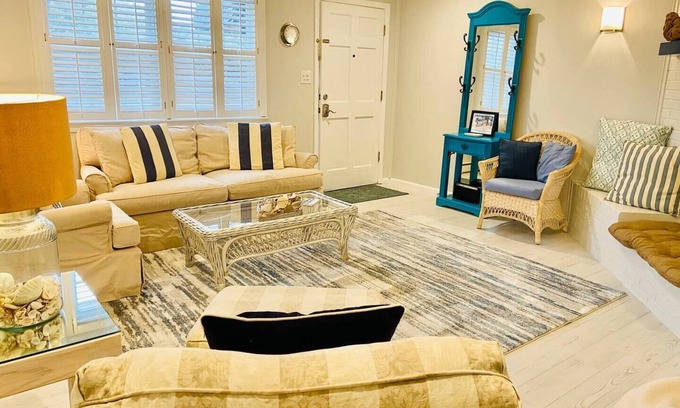 Northeast Virginia Beach House | Endless Beach Unit A and B/the whole house