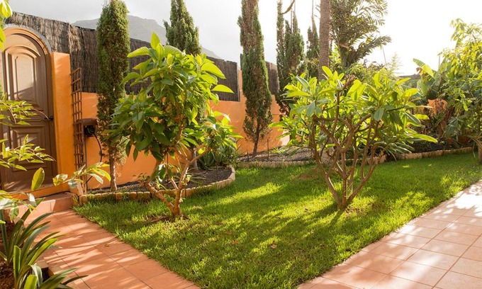 Bajamar Ski Chalet | ENERGY GARDEN