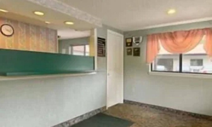 Enfield Hotel | Enfield Inn