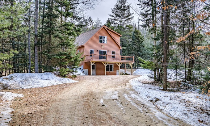 Rumford Center Cottage | English Woods Cottage - Secluded 3 bedroom cottage located in the English Woods!