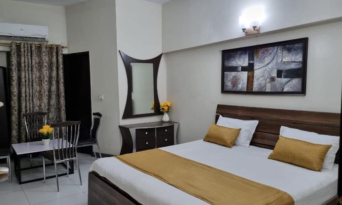 Gulshan-e-Iqbal Apartment | Eniter Two Bedrooms Luxry Apartment