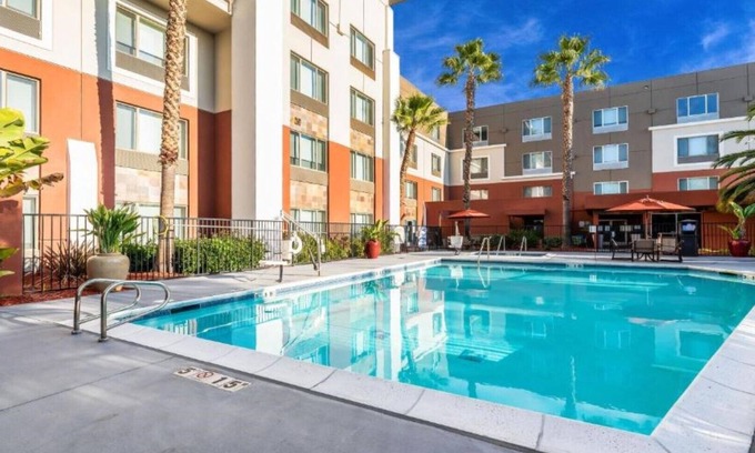 Fremont House | Enjoy a convenient room location in Central Fremont!