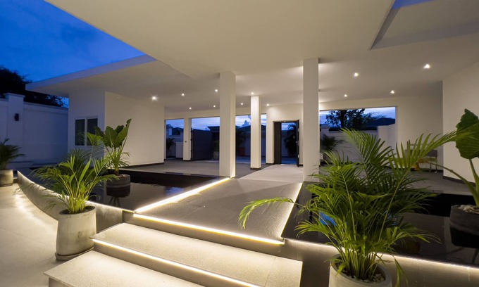 Nong Prue Villa | Enjoy Deluxe Sunset View on the beachchair in pool, 15 min to the city downtown.