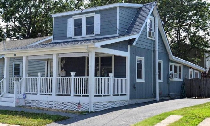 Lake Como House | Enjoy Fall at the Shore at the Belmar Blue Bungalow! Comfortable & Pet Friendly!