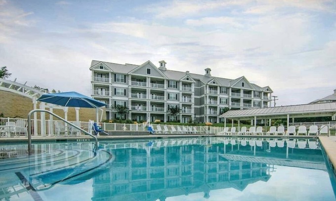 Canyon Lake Resort | Enjoy fun-filled activities with your family and friends!