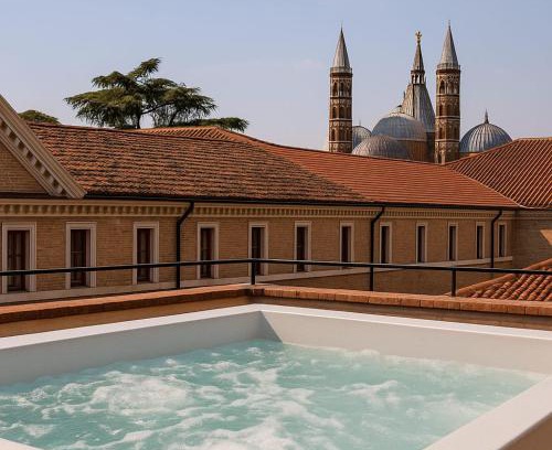 Padova Apartment | enJoy Home - Attico con idromassaggio e garage - zona Sant'Antonio