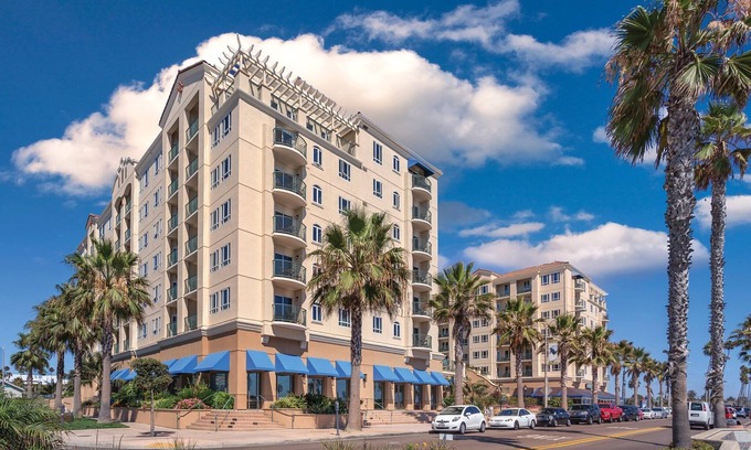 Townsite Resort | Enjoy our Downtown Oceanside Seaside Resort full of Amenities