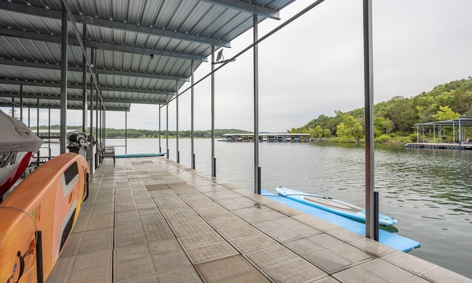 Shell Knob Cabin | Enjoy Sassafras cabin on the shores of Table Rock Lake