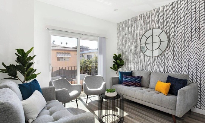 Downtown Los Angeles House | Enjoy Stylish 4BR Townhouse | Sleeps 8 + WiFi