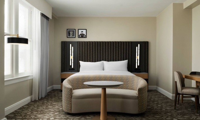 Downtown Tampa Hotel | Enjoy Tampa Views! Experience Luxury At its Finest