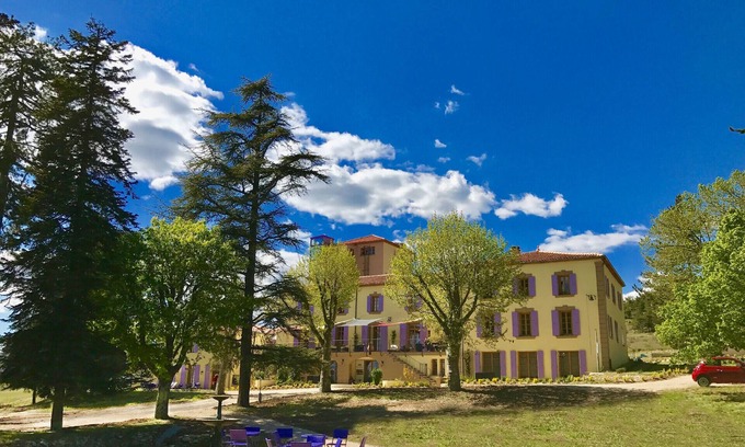 Ferrassieres Apartment | Enjoy the peace and quiet of Provence