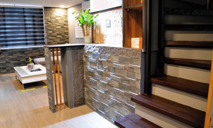 Highway Hills Apartment | Enjoyable 2-bedroom loft apartment with AC in Mandaluyong City