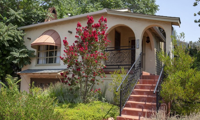Sutter Creek Cottage | Enolas Cottage - Restored 1940's Quaint Cottage in the Heart of Sutter Creek