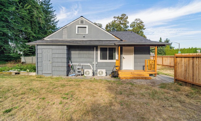 Olympia House | Entire 3B Rambler house with AC in Olympia Near Downtown Hospitals