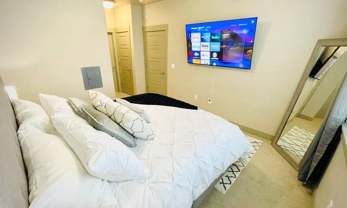 Riverton Apartment | Entire apartment 1Bd/1Ba, 1King bed and 1 Queen bed, it accommodates 1-4 guests