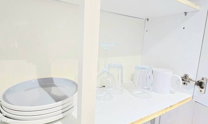 East Acton Apartment | Entire flat -7 mins London tube, Heathrow 30 mins.