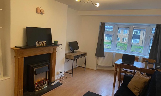 Hoe Street Apartment | Entire flat with a big living-room, bedroom, kitchen, and bathroom