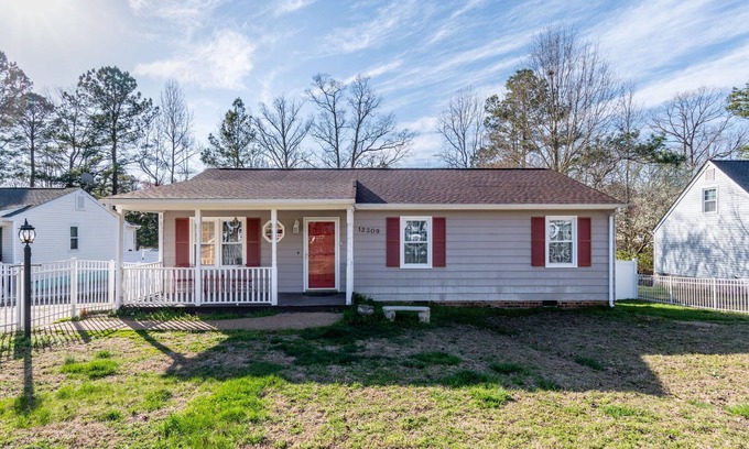 Midlothian House | Entire Home - Close to everything.