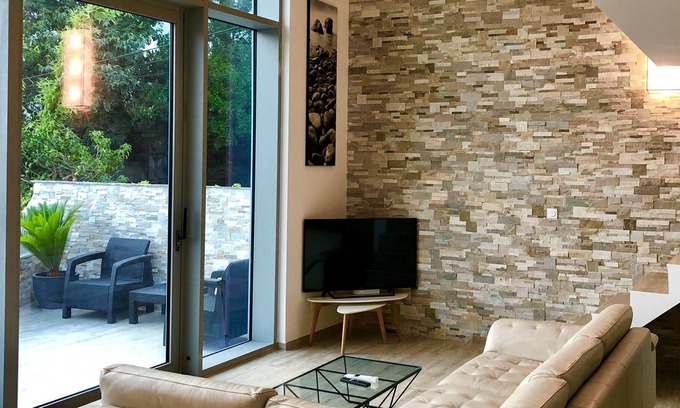 Ville-di-Pietrabugno House | Entire home duplex Californian style, garage terrace.