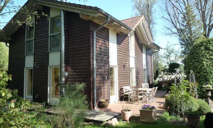 Franzosisch Buchholz House | Entire House in the countryside and yet only 30 minutes to the City capital