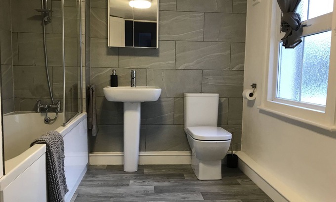 Willesborough House | Entire House with Garden and Parking Nr Ashford International