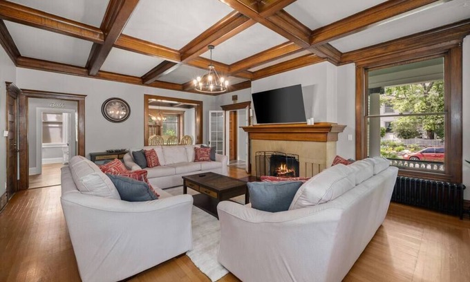 Spokane Apartment | Entire Main level of Beautiful Historic Home!