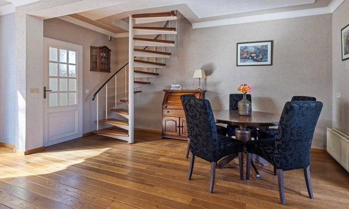 Veldhoven Villa | Entire villa, free breakfast, free parking