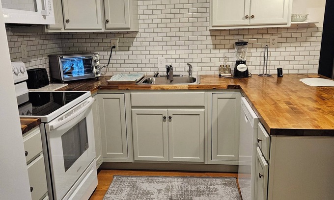 Oak Ridge House | Entire walk-out basement/apartment, in a home with a private entrance