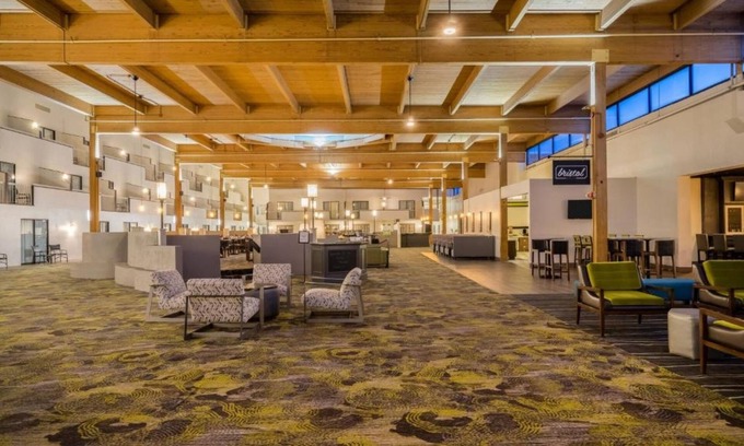 Mansfield Hotel | enVision Hotel & Conference Center Mansfield-Foxboro