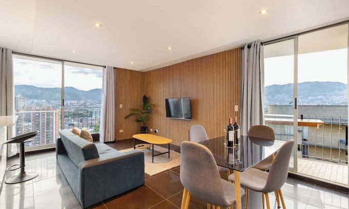 San Diego Apartment | |EP| Cozy Apt in El Poblado w/Balcony, Pool