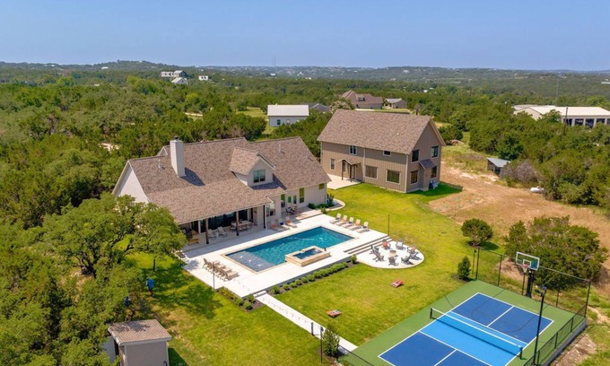 Austin House | Epic 12BR Retreat | Resort-Style Living w/Pool & Theater Near Jester King