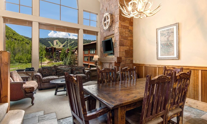 Deer Valley Condo | Epic view condo with fireplaces & close to everything