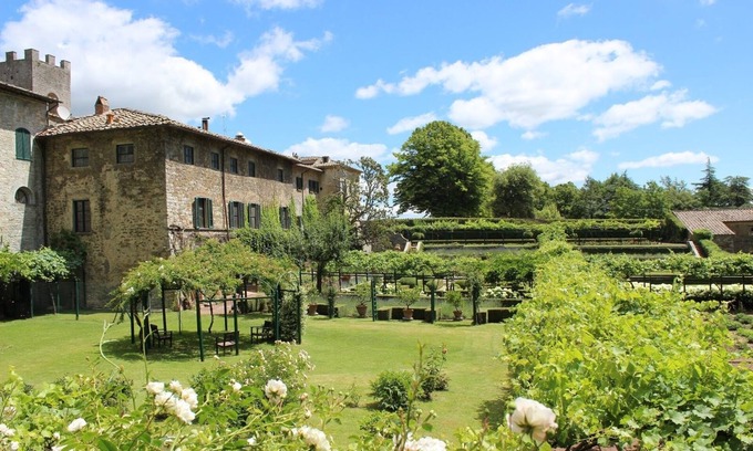 Badia Coltibuono Apartment | Eremo Chiostro In Gaiole in Chianti, Tuscany