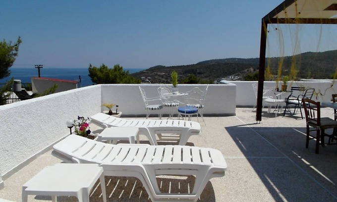 Agia Marina Hotel | Eri Studios