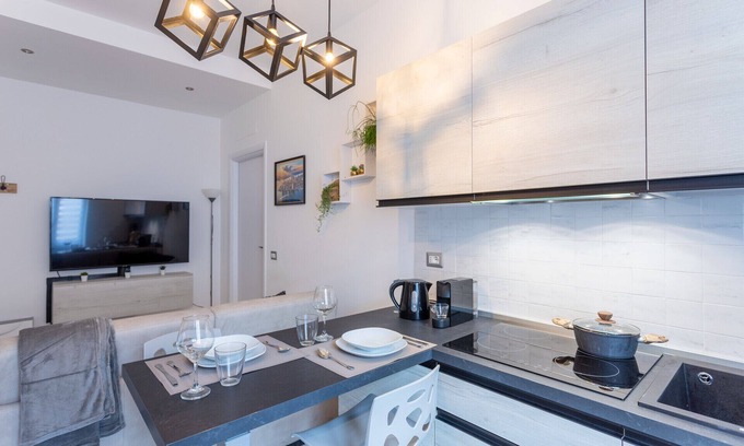 Niguarda Apartment | "Erinus" just 7 minutes walk from the M3 line
