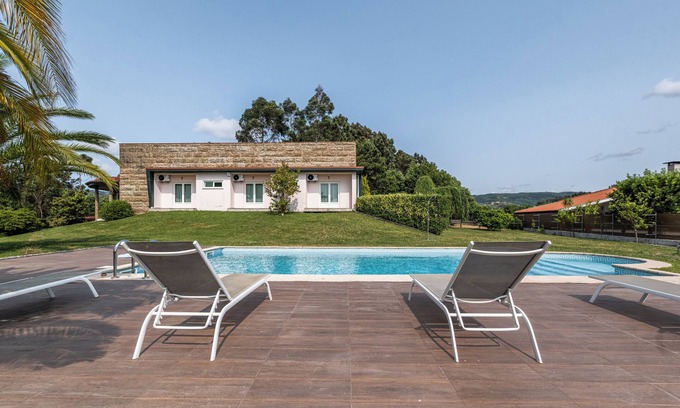 Guilhofrei Villa | Ermal Retreat